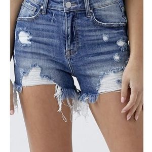 Risen distressed short NWT